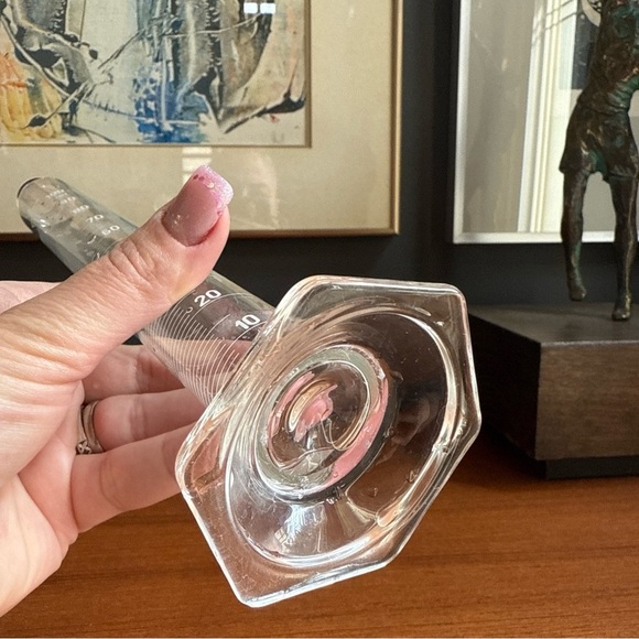 COPY - Pyrex 100 ml Graduated Mixing Cylinder with 16 Glass Pennyhead Stopper - Picture 5 of 8